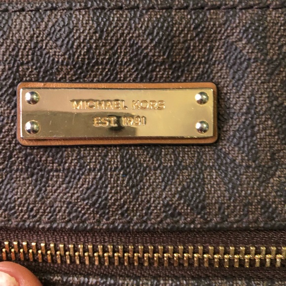Michael Kors Crossbody - Picture 3 of 7
